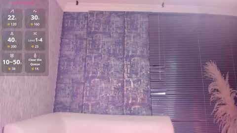        online show from November 5, 2025, 8:42 pm