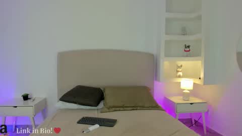 NATHALY  online show from January 7, 2026, 10:40 am