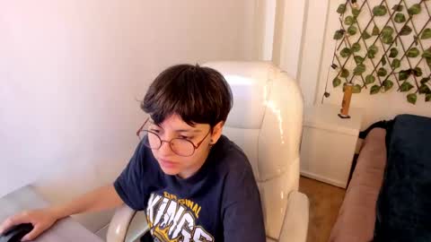 nathalyy_ds online show from November 12, 2025, 7:46 pm