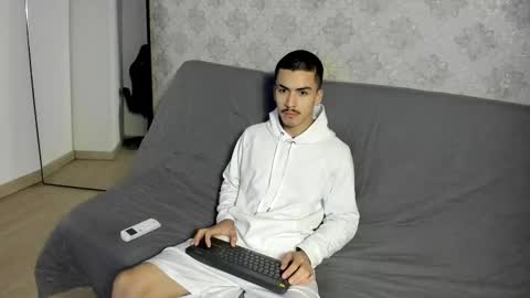 nathan_baker__ online show from November 27, 2025, 11:34 am