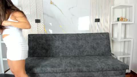 nathasha_ggh online show from October 21, 2025, 6:14 am