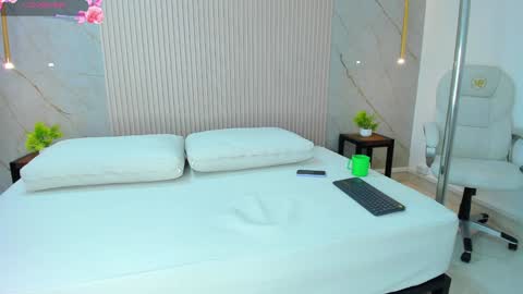 nathassa online show from February 3, 2025, 11:42 am