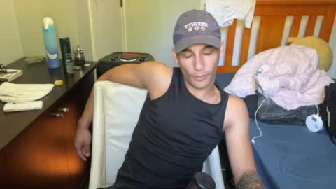 native_boy2 online show from February 11, 2026, 7:08 pm