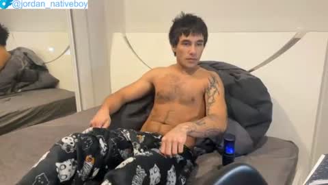 Snapshot of native_boy2 chatting on June 13, 2026, 8:29 pm native_boy2 online show from June 13, 2026, 8:29 pm