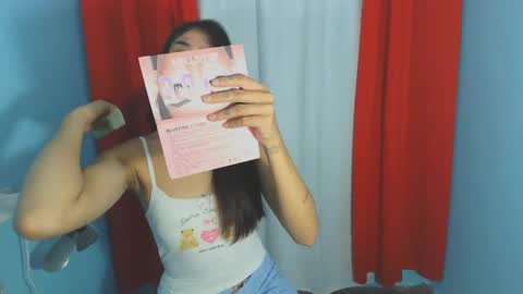 Snapshot of natty121698 chatting on February 4, 2025, 1:02 am Natty online show from February 4, 2025, 1:02 am