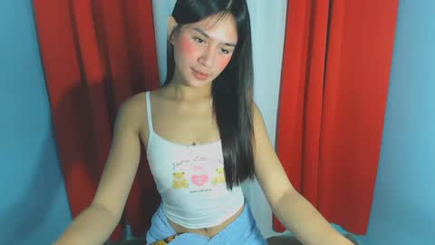 Snapshot of natty121698 chatting on February 12, 2025, 7:35 pm Natty online show from February 12, 2025, 7:35 pm