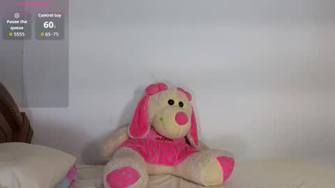 NattyQueen  online show from October 21, 2025, 1:39 am