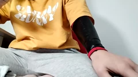 Snapshot of nattyrp chatting on February 19, 2025, 12:00 pm nattyrp online show from February 19, 2025, 12:00 pm