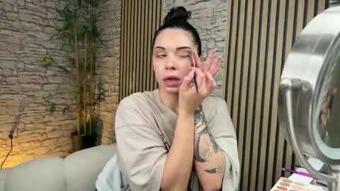 NATTY FIERROS online show from December 20, 2025, 9:22 pm