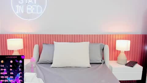 Snapshot of natural_bigboobs chatting on February 20, 2025, 10:48 pm Jazmin Bigboobs online show from February 20, 2025, 10:48 pm