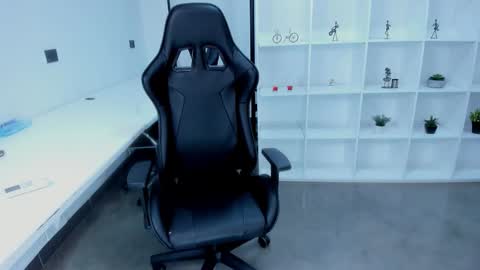 Snapshot of natural_bigboobs chatting on February 14, 2026, 7:43 pm Jazmin Bigboobs online show from February 14, 2026, 7:43 pm