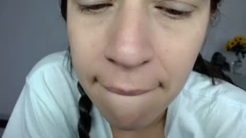 Snapshot of natutalcorps chatting on November 19, 2025, 1:00 pm natutalcorps online show from November 19, 2025, 1:00 pm