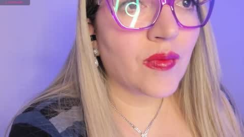 Nataly online show from March 18, 2026, 6:44 pm