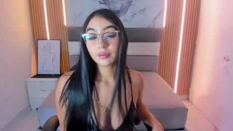 Snapshot of natybunny chatting on July 28, 2026, 7:39 pm NATY online show from July 28, 2026, 7:39 pm