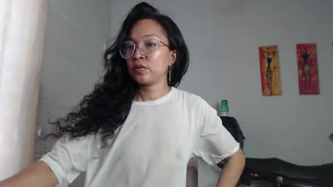 Snapshot of natzumi_mcqueen chatting on December 30, 2024, 4:19 pm Stella Mcqueen online show from December 30, 2024, 4:19 pm