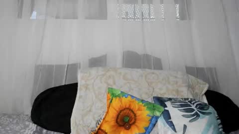 Snapshot of natzurit chatting on February 9, 2026, 2:10 pm Natzu online show from February 9, 2026, 2:10 pm