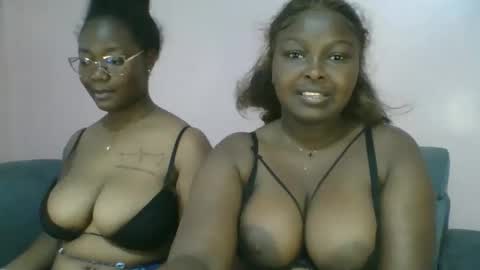 naughti_garlie online show from March 28, 2026, 5:18 am