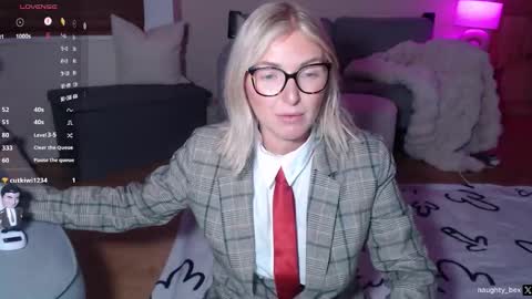 Bex currently on maternity leave online show from October 30, 2025, 9:37 pm