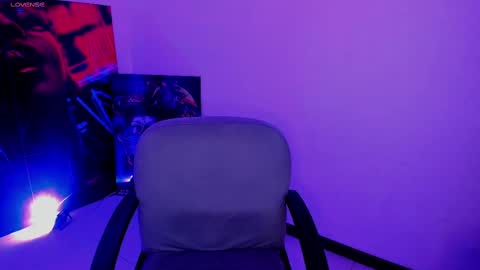 Snapshot of naughty_butt chatting on October 7, 2025, 3:42 pm Megan online show from October 7, 2025, 3:42 pm