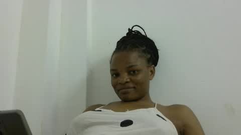 Snapshot of naughty_chic2 chatting on October 29, 2025, 12:24 am Naughtychic online show from October 29, 2025, 12:24 am