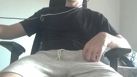 Enzo online show from September 27, 2025, 4:01 pm