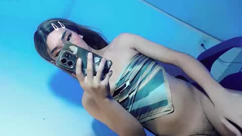 naughty_little_pixie69 online show from May 19, 2026, 12:00 pm
