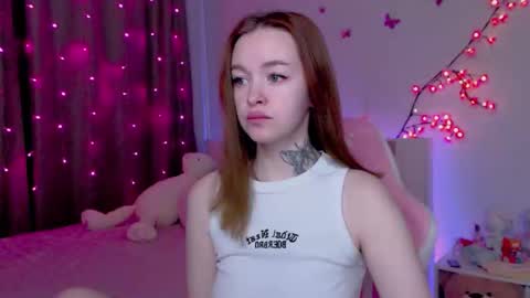 Snapshot of naughty_mablee chatting on October 6, 2025, 12:19 am Mable online show from October 6, 2025, 12:19 am