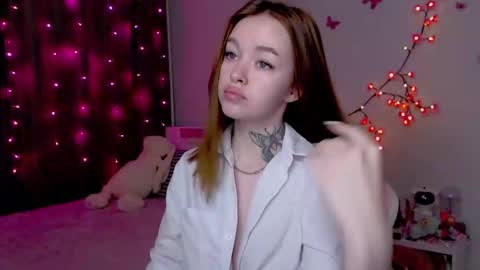 Snapshot of naughty_mablee chatting on October 16, 2025, 12:22 am Mable online show from October 16, 2025, 12:22 am