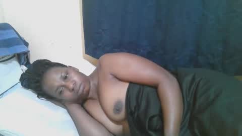 Snapshot of naughty_slender2 chatting on October 19, 2025, 2:01 am jn online show from October 19, 2025, 2:01 am