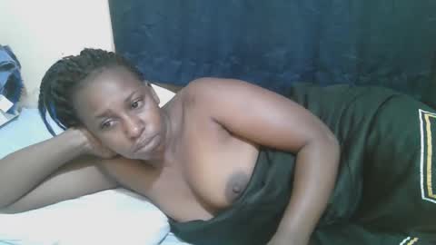 Snapshot of naughty_slender2 chatting on October 21, 2025, 3:07 am jn online show from October 21, 2025, 3:07 am