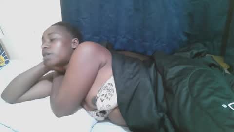 Snapshot of naughty_slender2 chatting on October 28, 2025, 2:26 am jn online show from October 28, 2025, 2:26 am