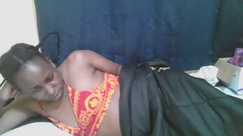 Snapshot of naughty_slender2 chatting on November 6, 2025, 7:04 pm jn online show from November 6, 2025, 7:04 pm