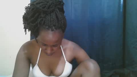 Snapshot of naughty_slender2 chatting on November 20, 2025, 4:56 am jn online show from November 20, 2025, 4:56 am