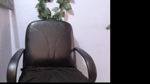 Snapshot of naughty_xxbunny chatting on March 5, 2025, 8:54 am beauty online show from March 5, 2025, 8:54 am