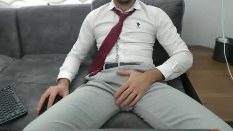 naughty pervert masterboy online show from January 13, 2025, 12:02 pm