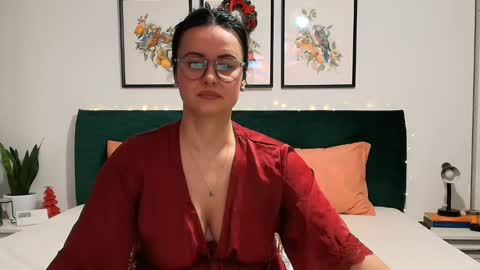 NaughtyBrunetteXXX online show from December 6, 2024, 6:06 pm