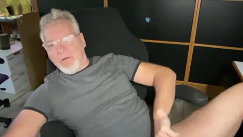 naughtydaddyla online show from September 27, 2025, 11:10 pm