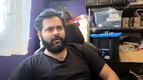 sakhtlaundaz online show from December 18, 2025, 3:18 pm