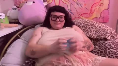 Naughty Girl online show from November 30, 2025, 11:53 pm