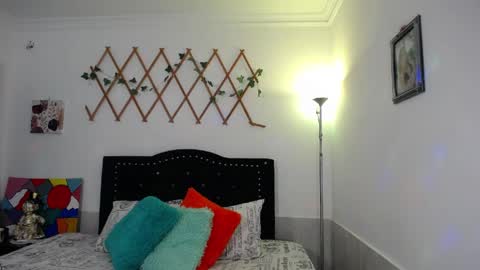 Valeria  online show from April 7, 2026, 8:09 pm