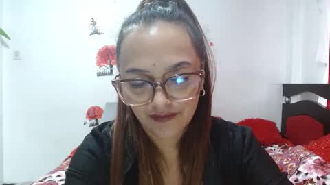 naughtygoddesss online show from September 30, 2025, 3:28 pm