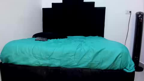 Snapshot of naughtyhoneybee_ chatting on February 10, 2026, 7:51 pm naughtyhoneybee_ online show from February 10, 2026, 7:51 pm