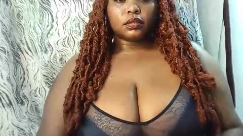 naughtylisah online show from November 10, 2025, 7:18 am