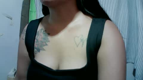 naughtymom_33 online show from February 17, 2026, 6:47 pm