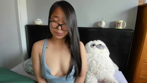 Gigi Chu  online show from October 5, 2025, 1:09 pm