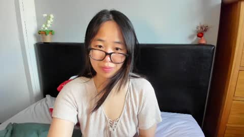 Gigi Chu  online show from June 24, 2026, 12:59 pm