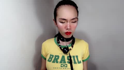 naughtypetiteangel online show from November 24, 2025, 11:48 pm