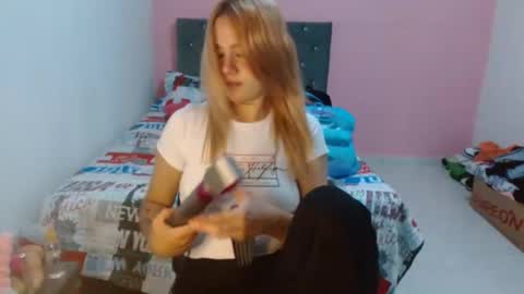 naughtyplayass online show from February 4, 2025, 6:38 pm