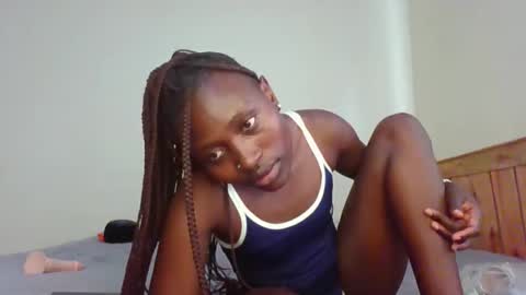 naughtyqueen12 online show from December 16, 2025, 6:40 am