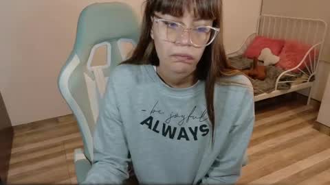 sabrina online show from April 18, 2026, 3:32 am